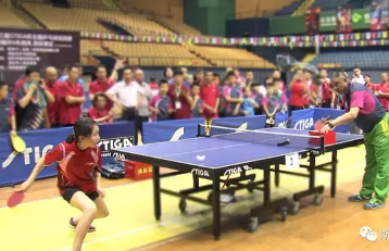 (李曉東教學(xué))這四個(gè)方法,迅速提升正手拉球準(zhǔn)確性