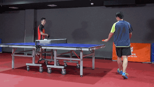 [褚潤(rùn)澤教練]講原理、親自示范、手把手糾正……還學(xué)不會(huì)正手發(fā)力？不可能！