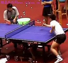 王皓前三板訓(xùn)練之接發(fā)球正手沖直線