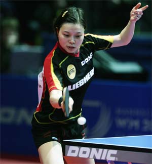 正手生膠挑打下旋短球分析