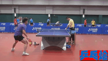 拉弧圈球怎樣才能集中力量增強(qiáng)威脅性