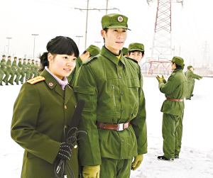 中國國手雪地軍訓(xùn)迎奧運王勵勤成"最不守紀(jì)律"學(xué)員