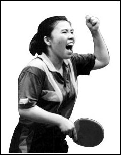 鄧亞萍透露最大金牌遺憾閃動淚花顯感性一面(圖)