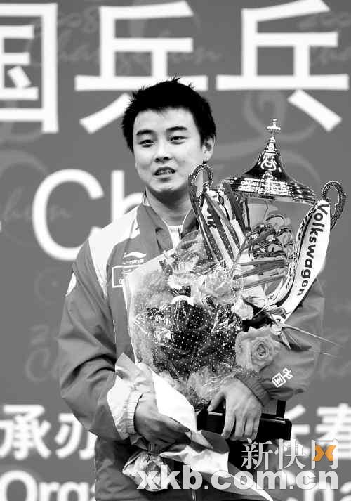 中國巡回賽國乒隊獨攬四金用優異成績告慰死難同胞