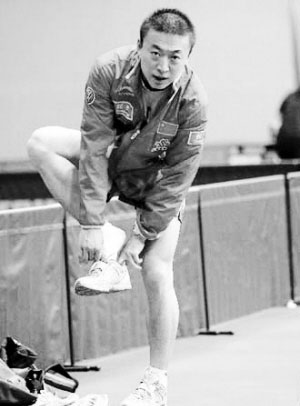 中國男女乒隊內熱身全力沖刺 模擬對手新加坡韓國