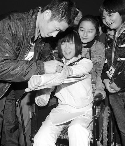 王勵勤二進四川地震災區國乒隊長嘆川乒高開低走