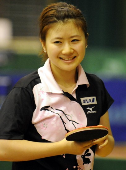 圖文-瓷娃娃參加國際訓練營 福原愛微笑很可愛