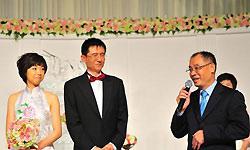 李寧介紹新郎