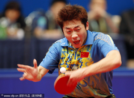 圖文-東亞運男乒單打決賽賽況 許昕大力回球