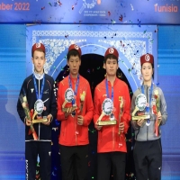 林詩棟成就“四冠王”，國乒九金收官世青賽 