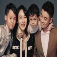 王皓夫婦變化超明顯！一家人很幸福，34歲愛人身材仍很迷人