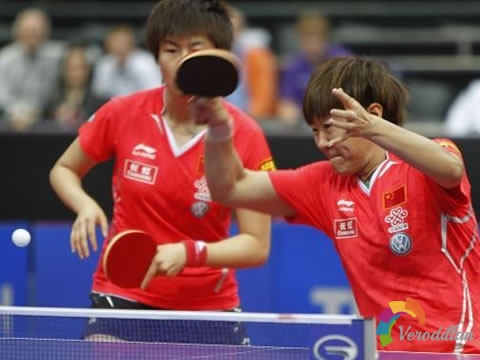 半出臺(tái)或不出臺(tái)球,正手要反拉拍型該怎么樣