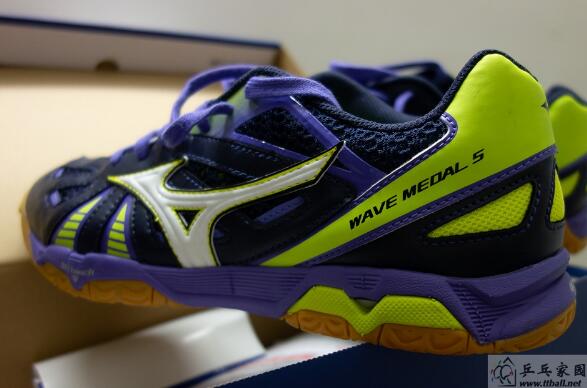 美津濃Mizuno Wave Medal 5 乒乓球鞋試穿感受（保護(hù)膝蓋必備）
