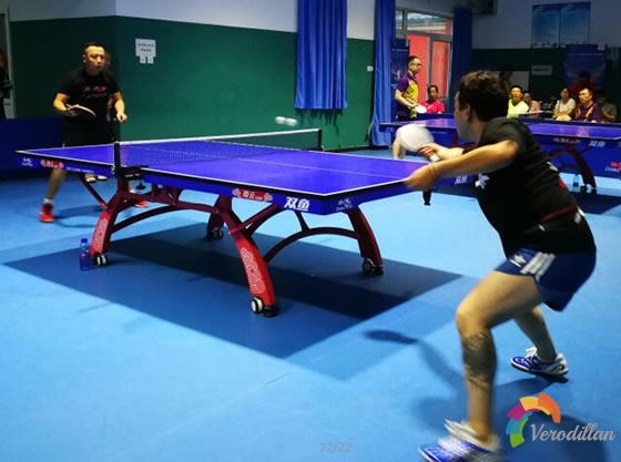 乒乓球初學者若何演習掌握弧圈球手藝