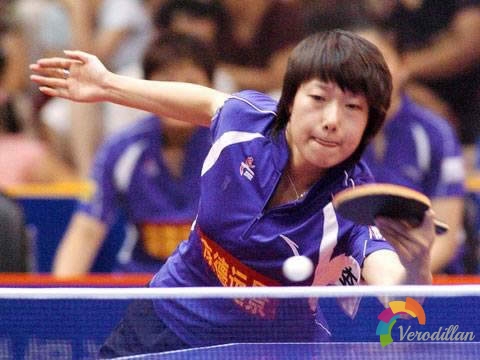 橫拍反手長(zhǎng)膠若何刮[動(dòng)作要領(lǐng)]