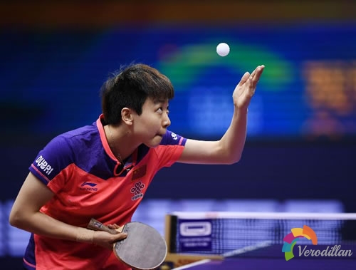 乒球競(jìng)賽高吊弧圈球該怎么接