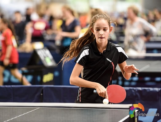 論乒乓球搶攻與臺內控制