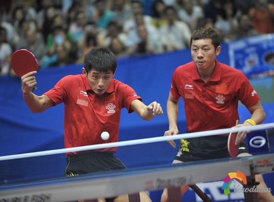 弧圈球是摩掠已往的照樣擊打已往的