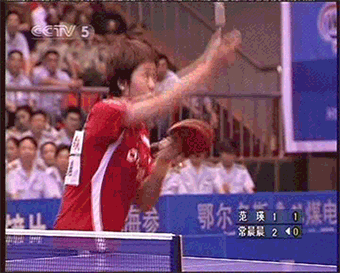 常晨晨正手位發(fā)球慢動作