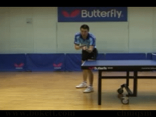 吳尚垠正手發(fā)下旋