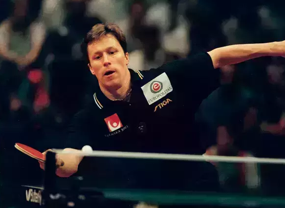 老瓦退役了，我們用這段經(jīng)典的視頻向他致敬！