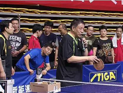 直板反手擰拉穩(wěn)定性不好怎么辦，李曉東現(xiàn)場為您解決！