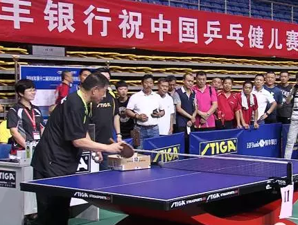 反手發(fā)力不集中，沒勁怎么辦？李曉東現(xiàn)場為您解決！