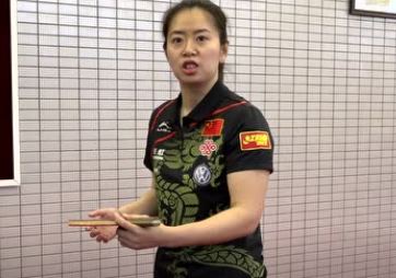 破解直板橫打難題，反手如何防御？